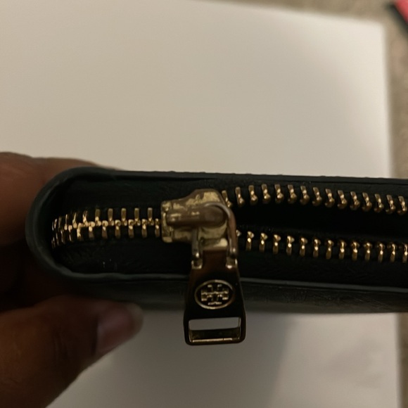 Tory Burch Long Zip Wallet - Picture 12 of 17